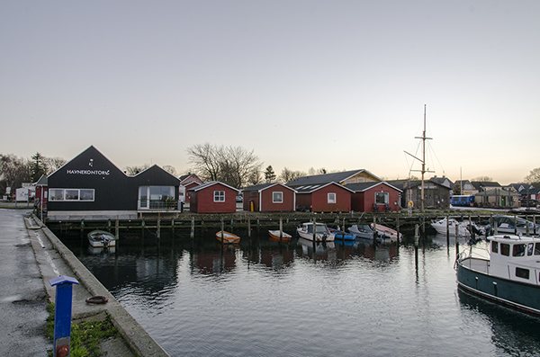 Foto er tager uden filter. ISO 100, f/11, 1/13 sekund.